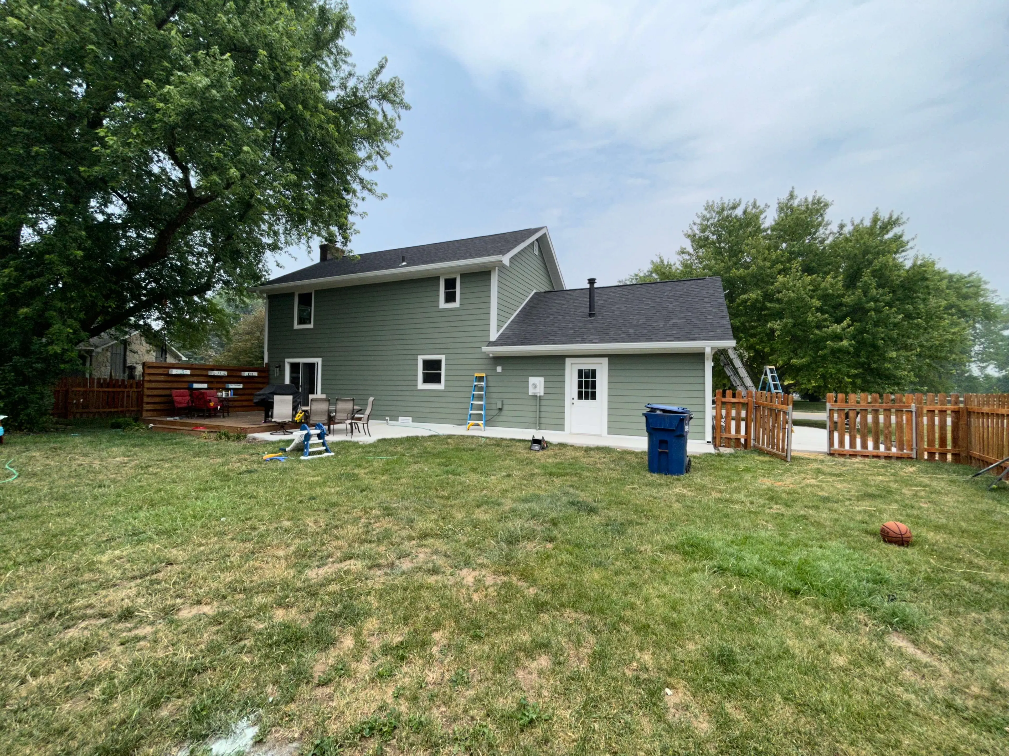 Deck & fence staining